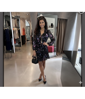 L1033 Soallure abito corto in fantasia  su fondo nero